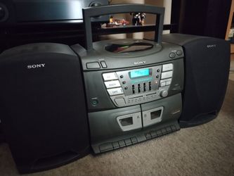Vintage Sony boombox radio