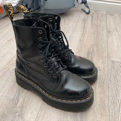 Dr Martin Boots Tall Platform 