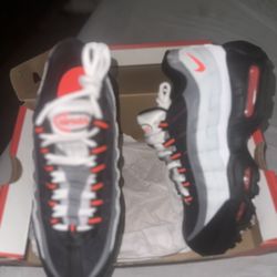 Brand New Big Kid 95 Air Max