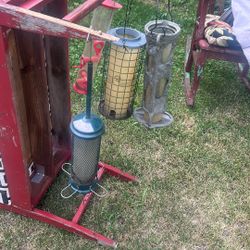 Bird Feeders 
