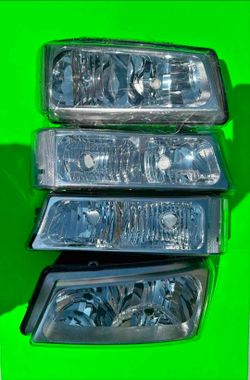 03-06 Silverado Avalanche Headlights Faros Calaveras Micas