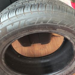 Michelin Tire 235/55 R17 (1)