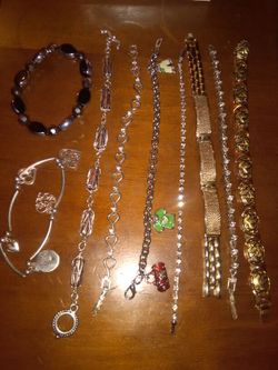 Bracelets lot