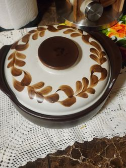 'POMPEII' Figgjo  Fint Casserole  With Lid