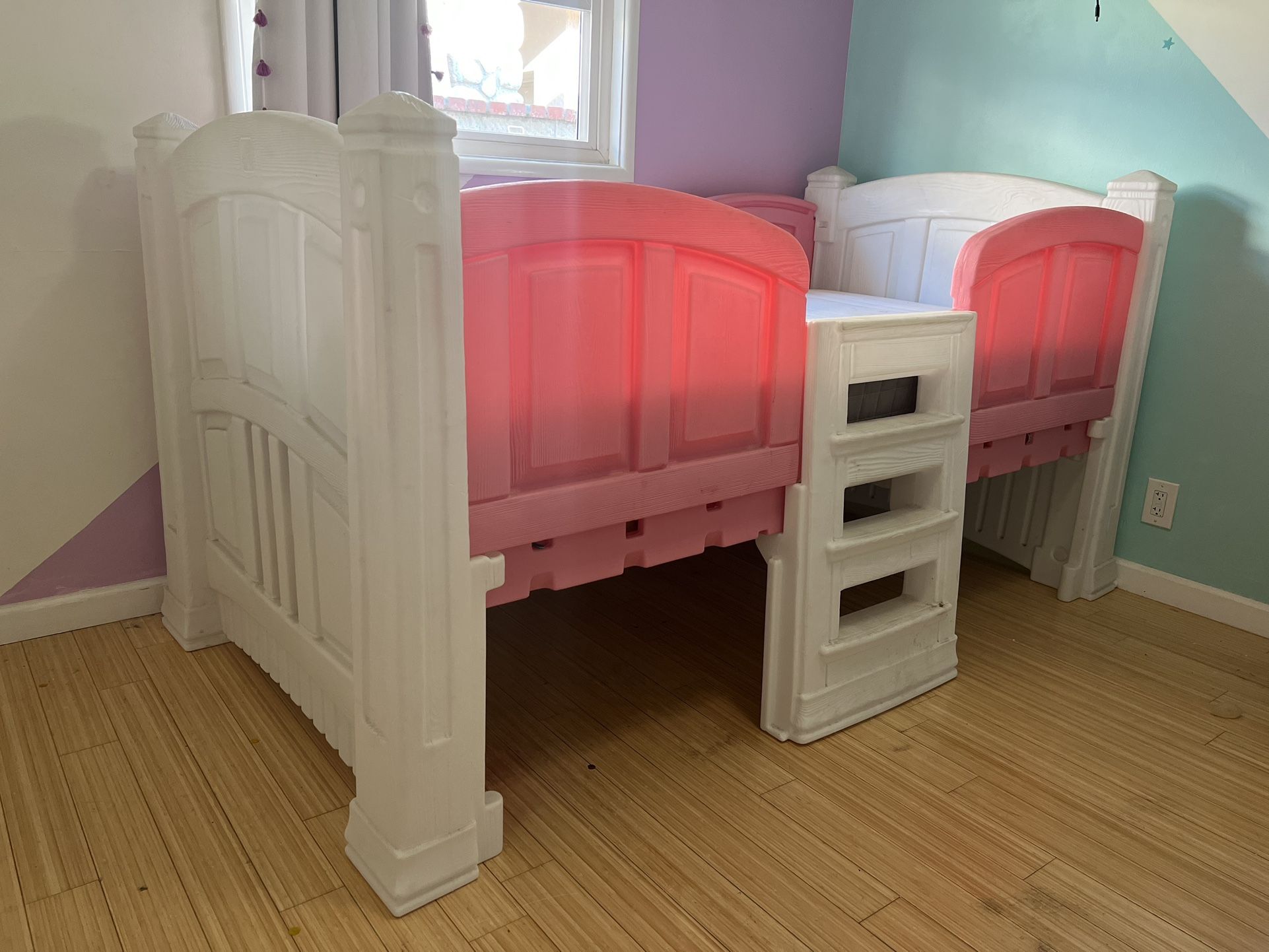 Twin Pink Bed With Mattress