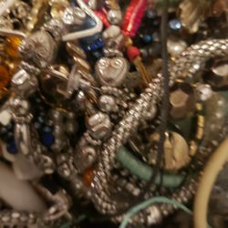 Craft Junk Jewelry By The Lb