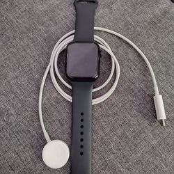 Apple Watch SE 44 MM Aluminum Case