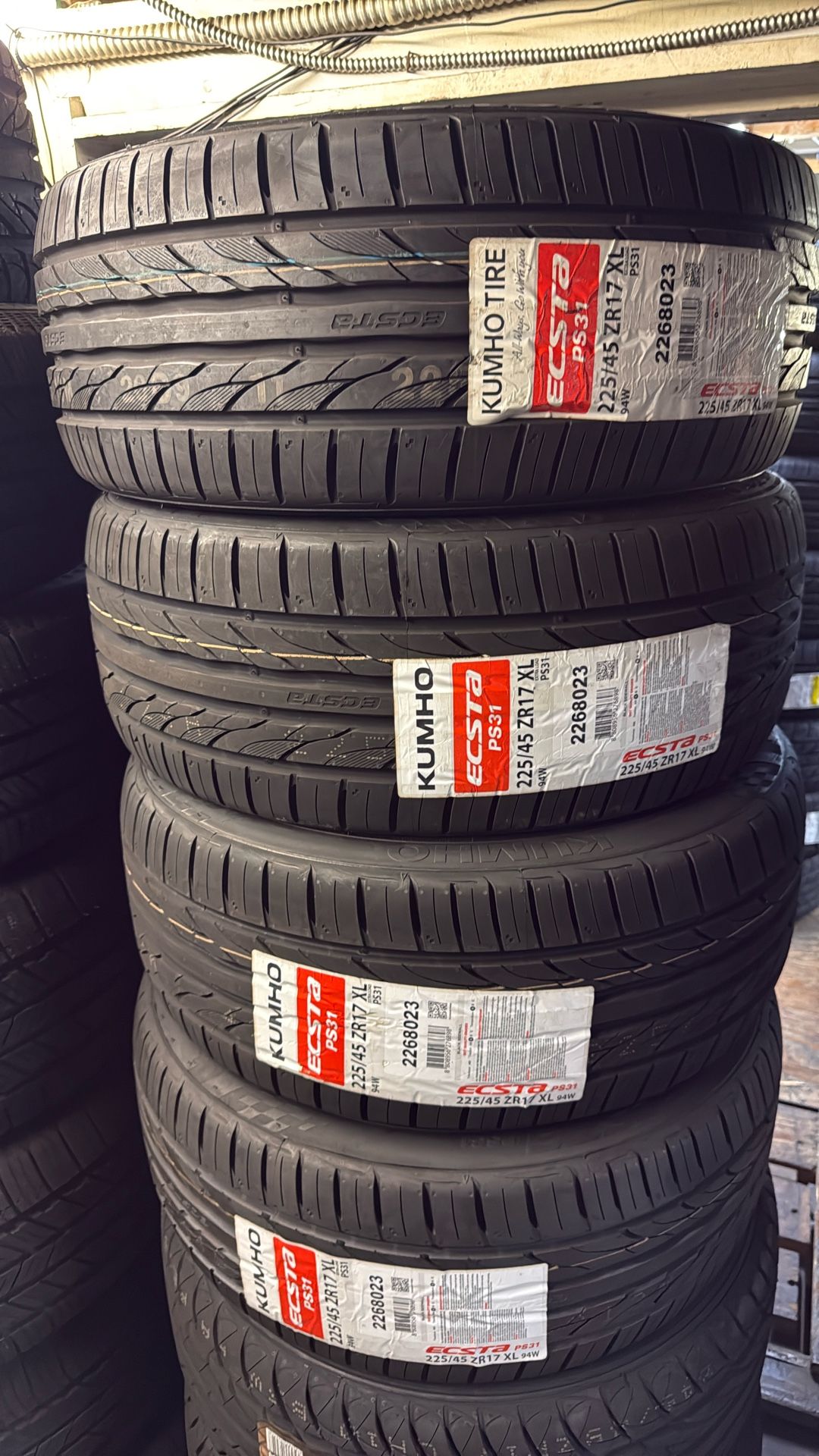 225/45/17 Kumho Tires 