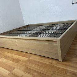 Queen Bed Frame With 2 Drawers And Reclining Frame