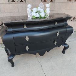 Gorgeous Vintage Bombay Dresser