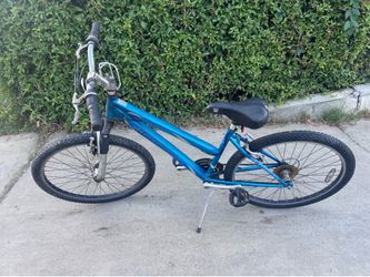 Schwinn Sidewinder 21 Speed Mountain Bike With 26 Inch Wheels, Quick Release Seat & Front Wheel & Bottle Holder