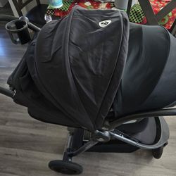 Maxi Cosi 3 wheel stroller and car seat