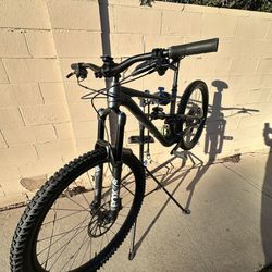 Mountain Bike Specialized Status 160