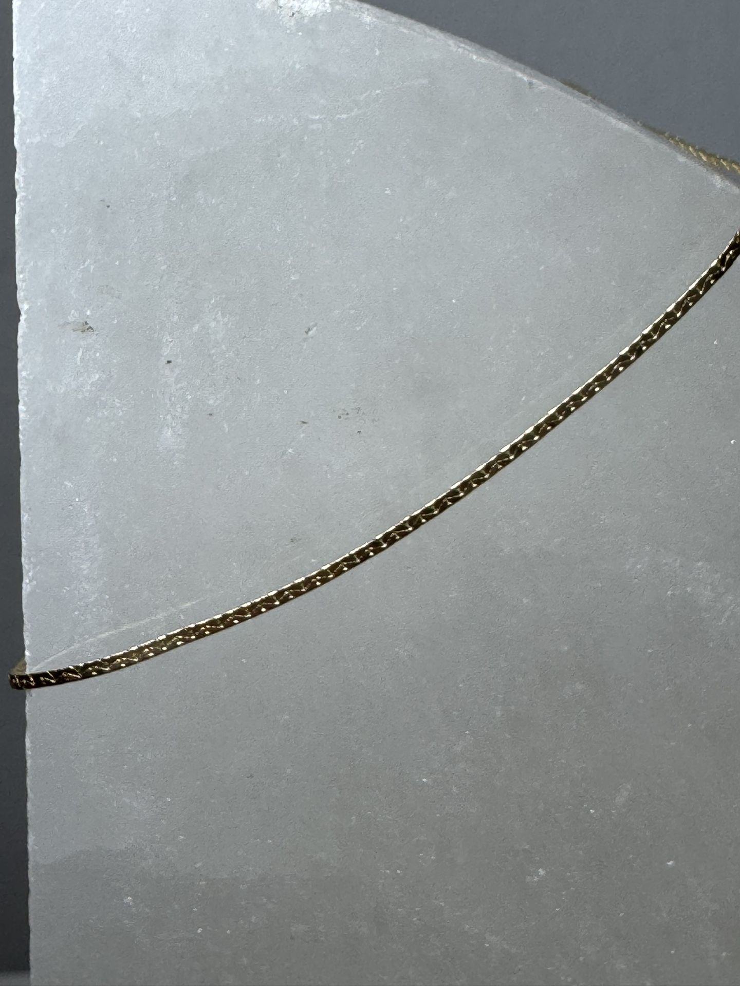 14K Solid Gold Dainty .8MM C-Link Herringbone Style Bracelet 7” .5g
