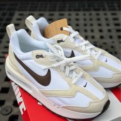Nike Air Max Dawns Women’s (7.5) Men’s 6