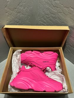 Hot pink Steve Madden sneakers