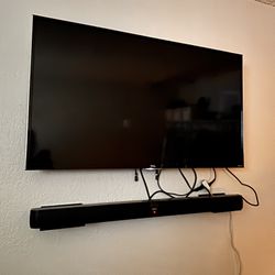 TCL Roku Smart TV 50” With Legs