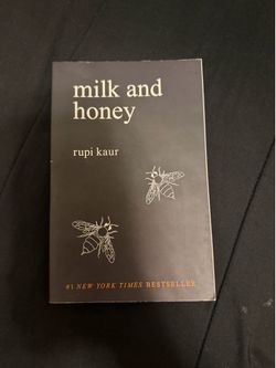 Milk and Honey by Rupi Kaur Paperback