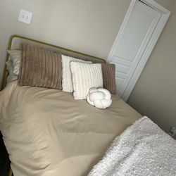 Full Size Frame And Mattress