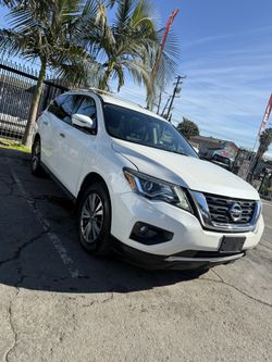 2017 Nissan Pathfinder