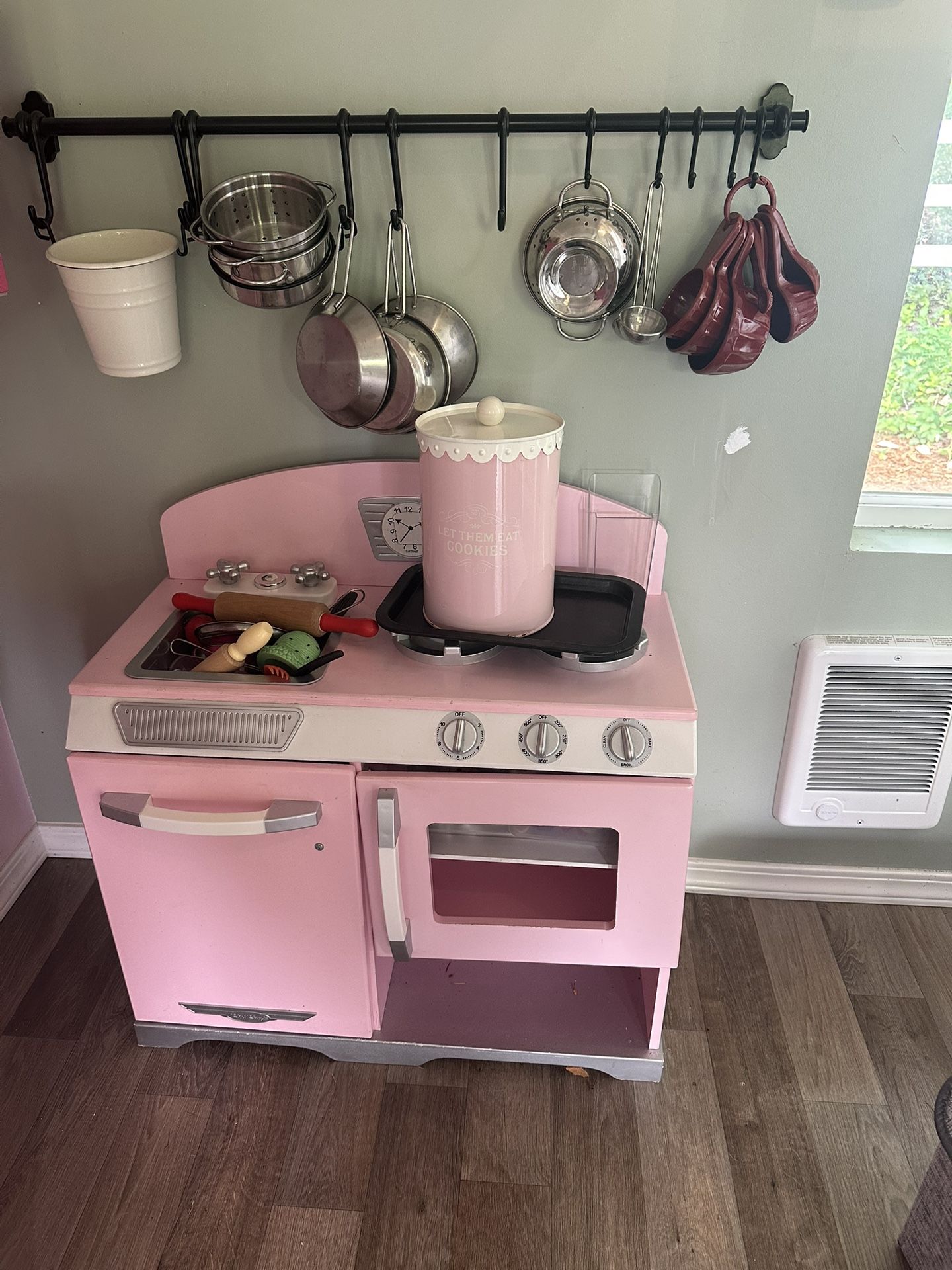 Play Kitchen