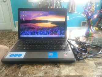 Laptop hp Windows 7 año 209