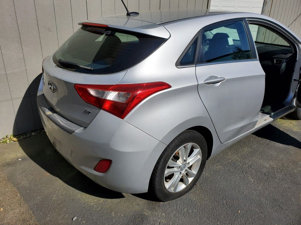 Hyundai Elantra 2015 for parts