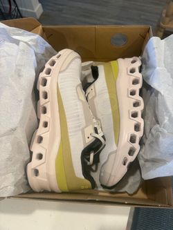 NEW On Cloudmonster Shoes. Size 10.5. Never worn, in box