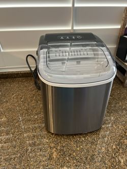 Bullet Ice Maker