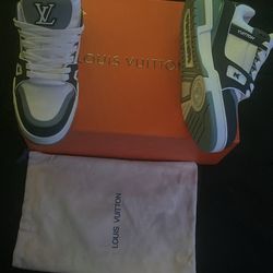 Lv Trainers