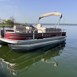 2021 sun tracker pontoon 20ft fishing boat