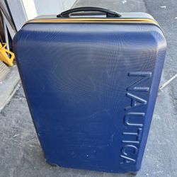  Utica Large Luggage