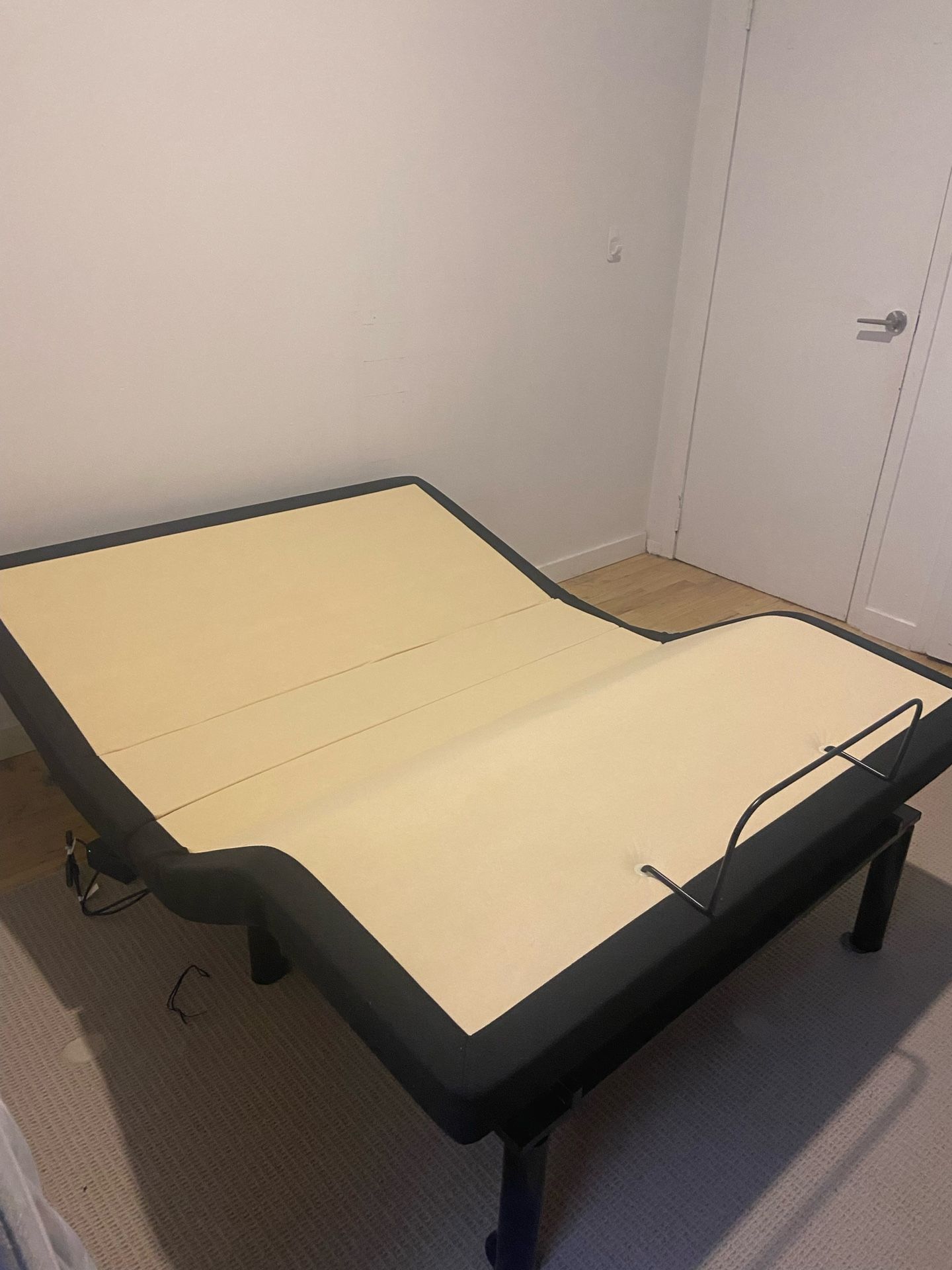 Serta iSeries Hybrid 1000 12’’ Medium Mattress (Full) AND Sealy Ease 3.0 Adjustable Base