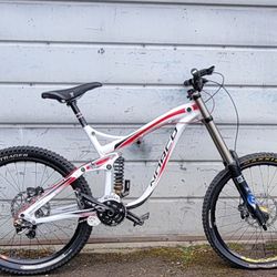 NORCO AURUM DOWNHILL MOUNTAIN BIKE 