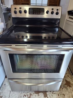 FRIGIDAIRE STAINLESS STEEL 5 ELEMENTS CONVENCTION OVEN GLASS TOP ELECTRIC STOVE