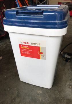 22lb dog food holder