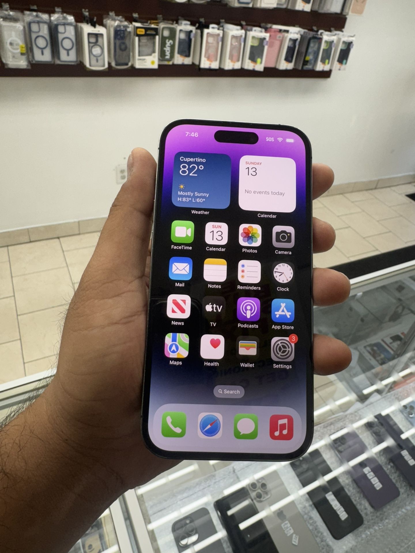 Iphone 14 pro 256gb Factory unlocked with charger Purple