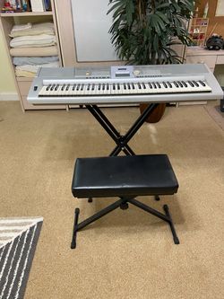 Piano bench