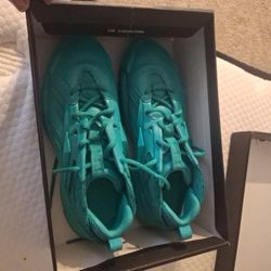 CARDI B V2 GREEN