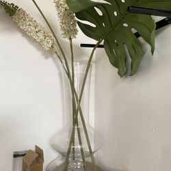 Large Glass Vase With Flower 