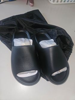 5 youth yeezy slides new