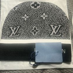 Designer beanie NOT FREE BEST OFFER GETS IT DM