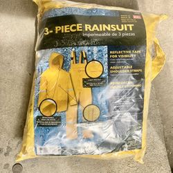 3 Piece Rain Suit With Protect Reflection Tape. Size XXL See measurements In Photos 
