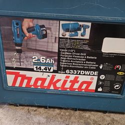 Makita 2.6 AhCordless Driver-Drill