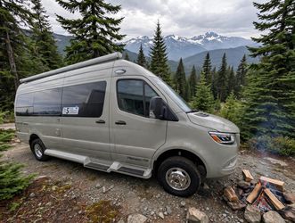 2027 Pleasure Way Plateau TS AWD