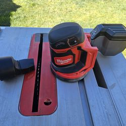 Milwaukee M18 5" Random Orbit