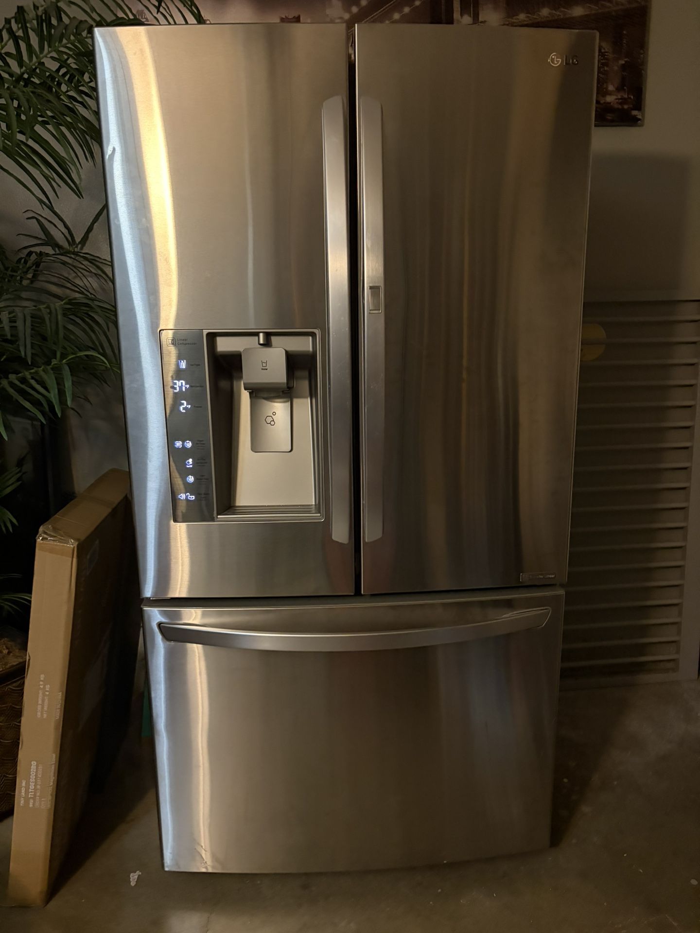 LG 29 cu. ft. French Door Refrigerator – Works Great