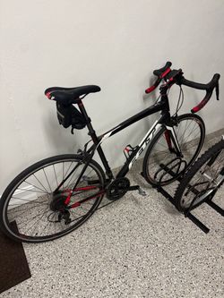 Felt Z85 Road Bike (56cm) - Excellent Condition - Ready to Ride