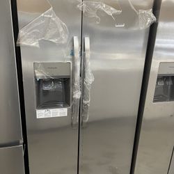 New Frigidaire Refrigerator Side By Side