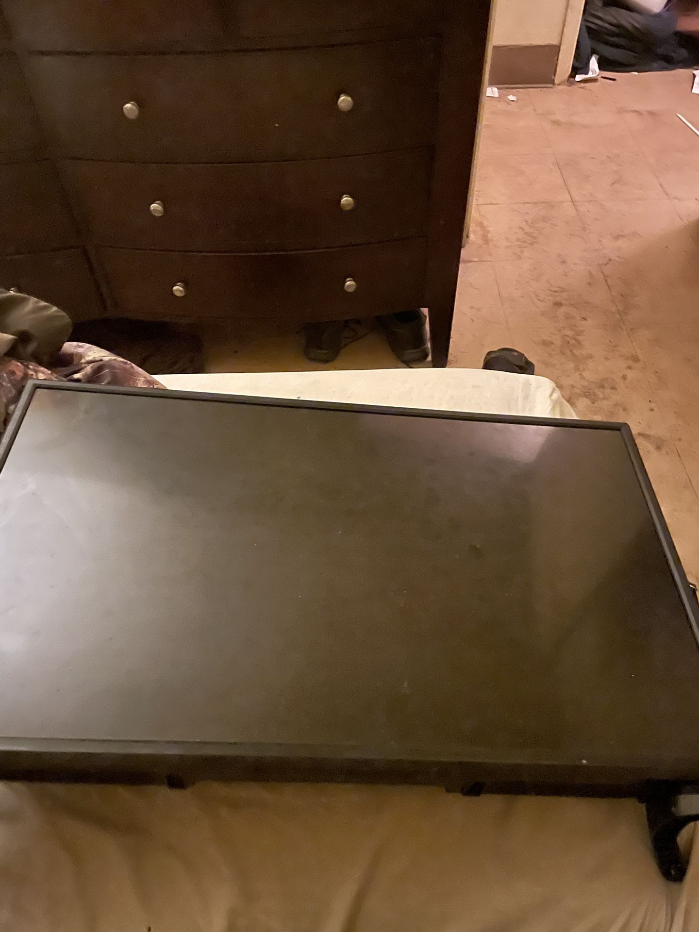 32 Inch Flat Screen
